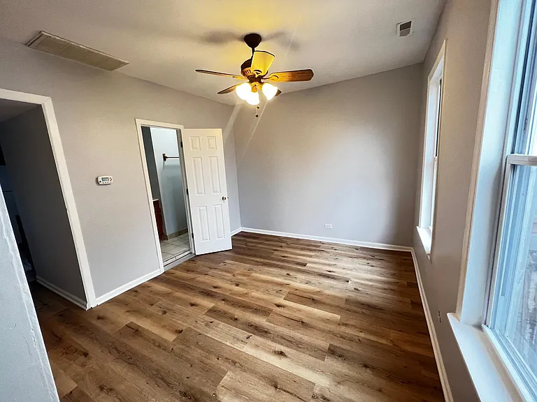 615 W 18th St #2R — Photo 4