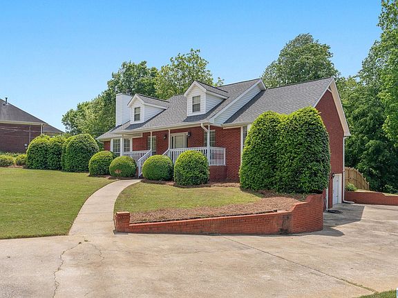 3rd image of 6427 Aspen Ln