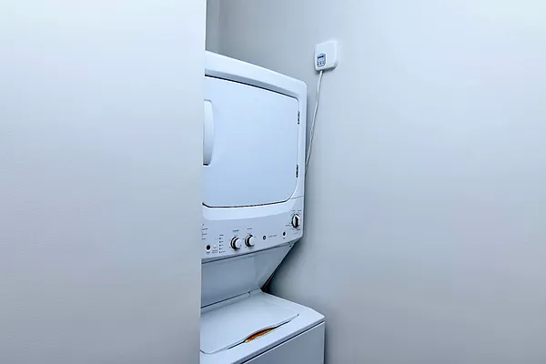 Rented by Nooklyn NYC LLC | media 19