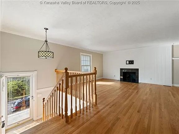 5th image of 1501 Knob Rd