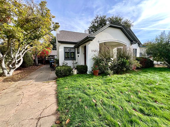 2nd image of 1563 Mariposa Ave