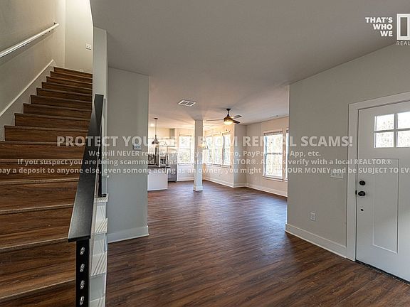 4th image of 1003 S Laramie Hts