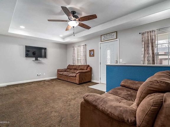 3rd image of 694 Westminster Pl