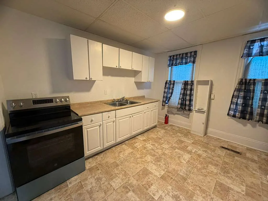 Building Photo - 1208 City St #1