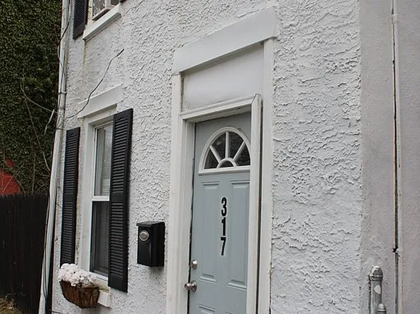 317 E 11th St, Chester, PA 19013