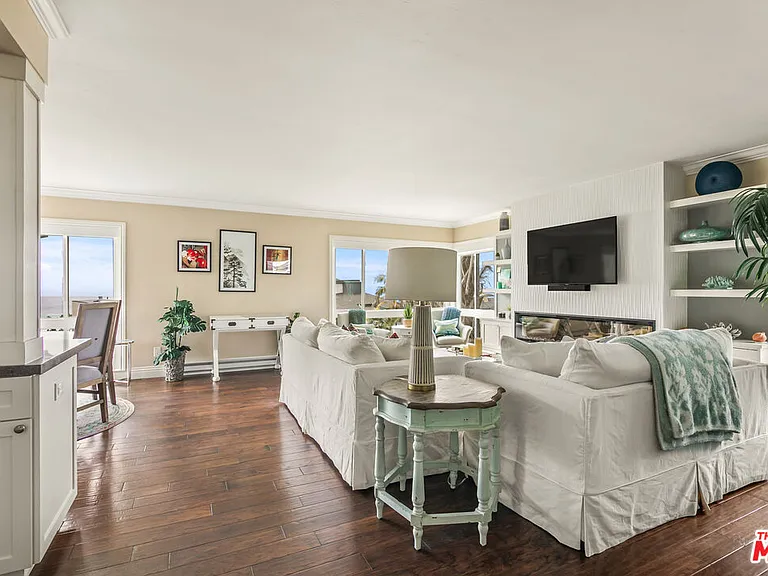 245 Coast Blvd #A2 — Photo 4