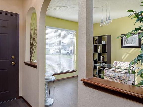 4th image of 11603 Oak Haven Cv
