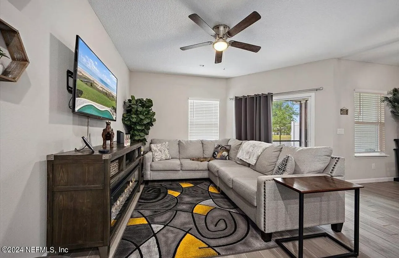 2 bed, 2.5 bath, 1553 sqft, $2,300 — Photo 4