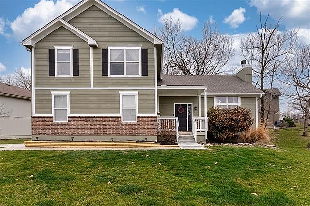 1st image of 101 NW Cody Dr