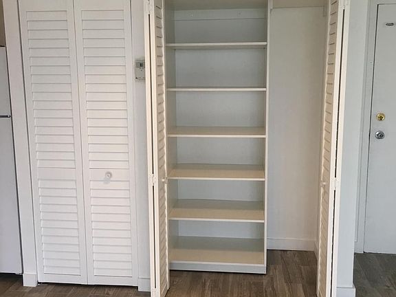 bedrooms closet