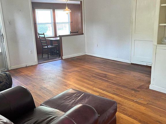 5th image of 206 Midland Way