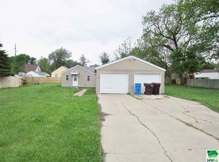 218 E 28th St, South Sioux City, NE 68776