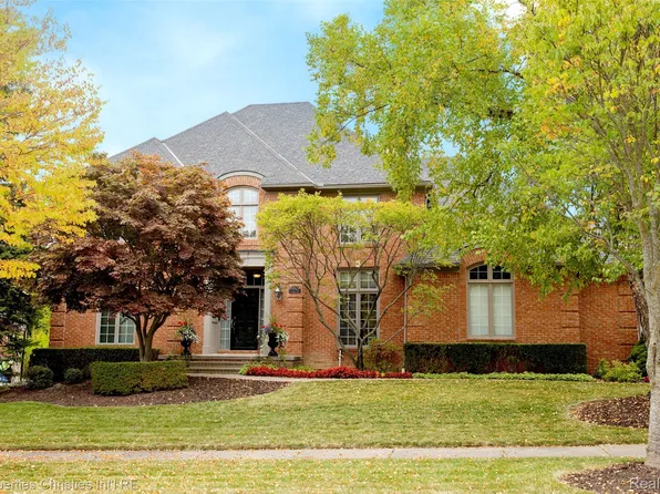 21903 Picadilly Cir, Novi, MI 48375