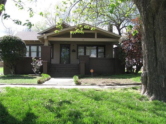 3rd image of 207 S 4th St