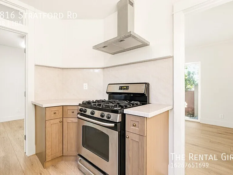 4816 Stratford Rd — Photo 7