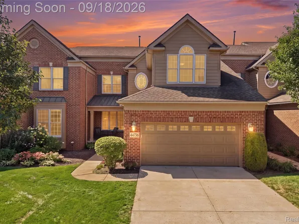 44736 Broadmoor Cir N, Northville, MI 48168