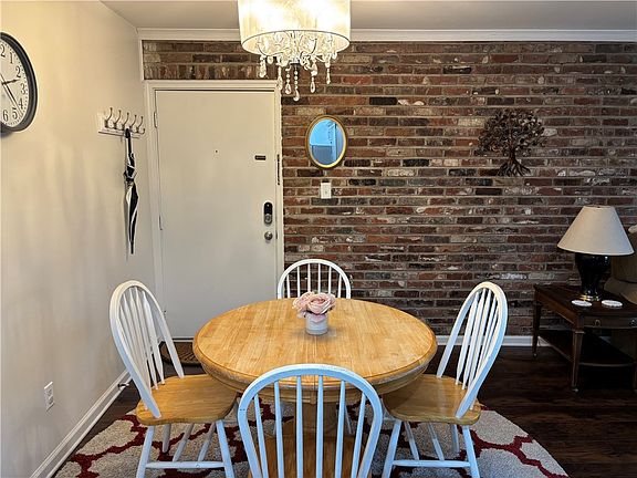 2nd image of 1110 Chatham Park Dr APT D