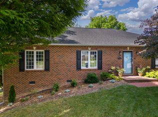 133 Colonnade Ave, Lexington, VA 24450