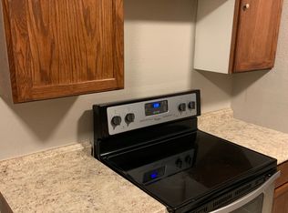 130 Halifax Dr, Cedar Hill, TX 75104
