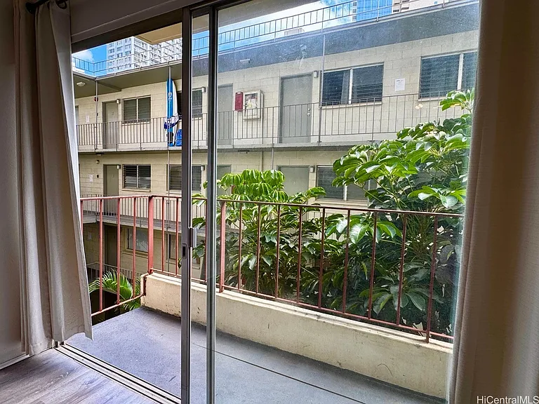 222 Kaiulani Ave #303 — Photo 8