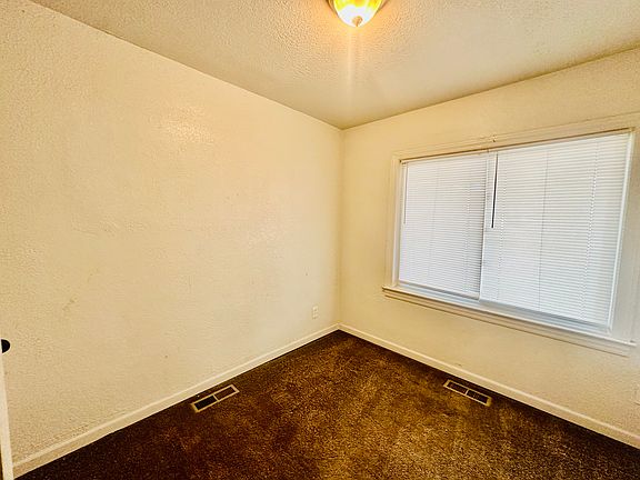 4th image of 12794 Sarsfield Ave