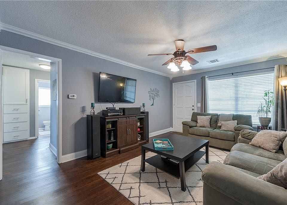 1st image of 2108 Hardy Dr