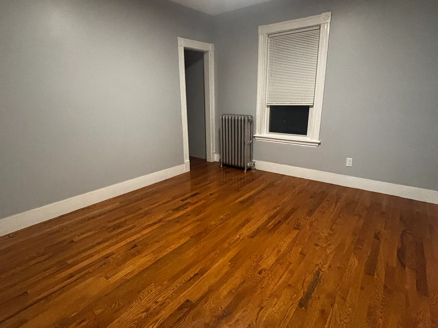 4 bed, 1.5 bath, 1198 sqft, $3,200 — Photo 3