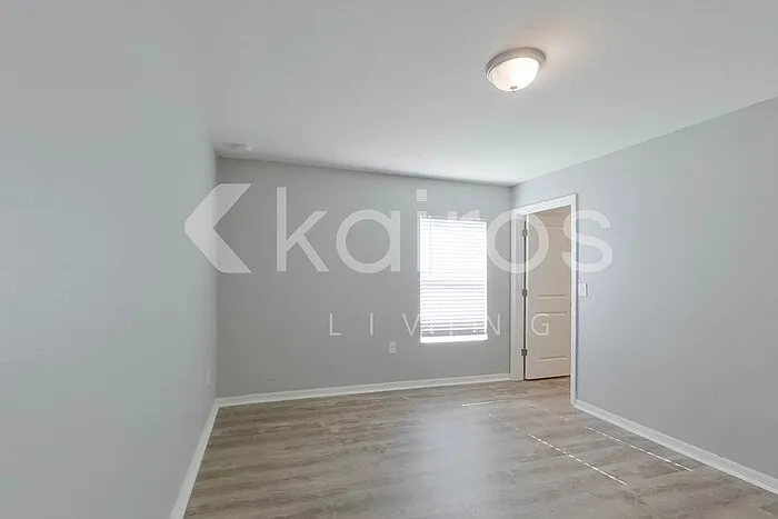 4204 E 5th St — Photo 19