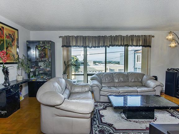 3rd image of 117 Santa Cruz Ave