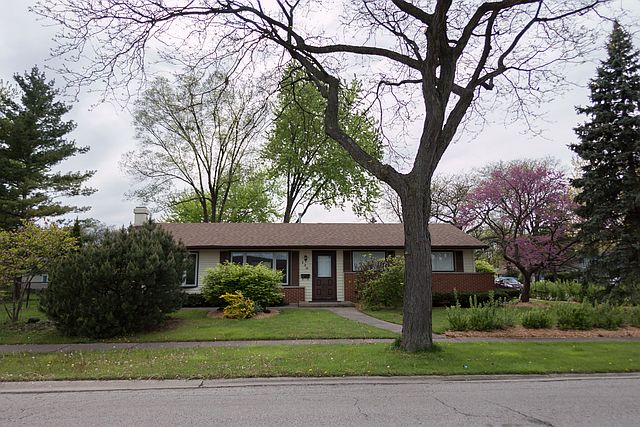 1st image of 130 Shadywood Ln
