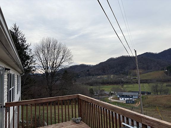 2nd image of 51 Bunny Ln