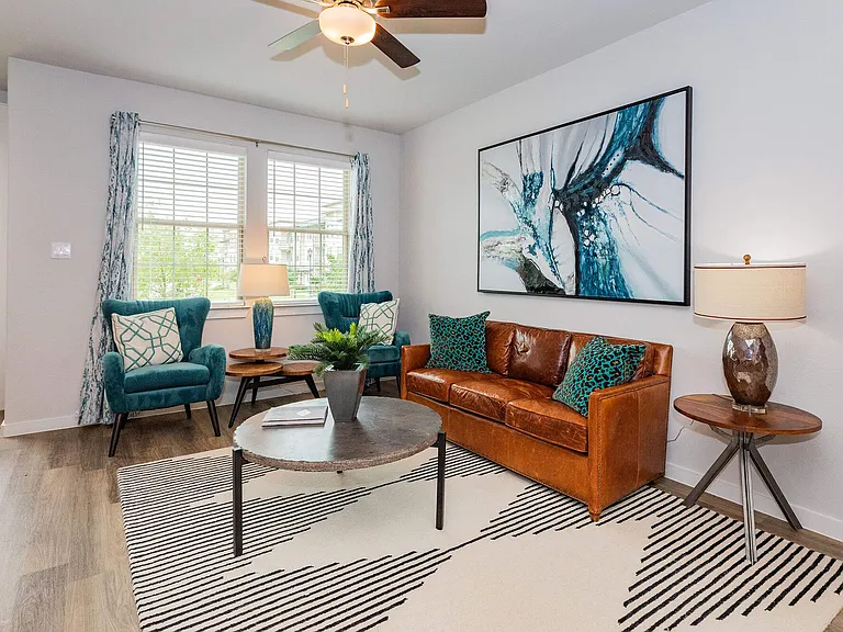 Tavolo Park Townhomes — Photo 34