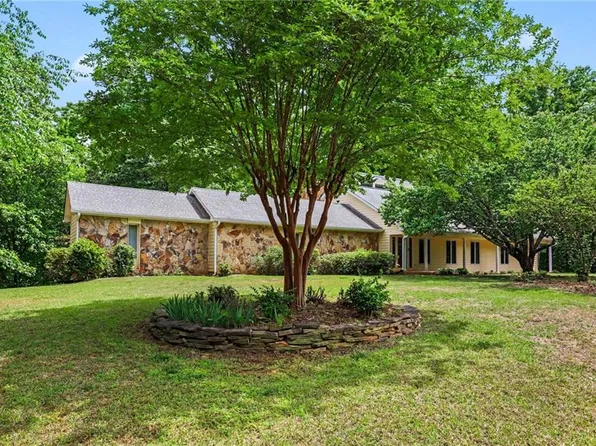 9270 Riverclub Pkwy, Johns Creek, GA 30097