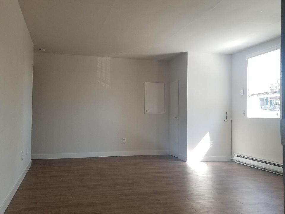 2nd image of 1813 5th Ave N #4995409