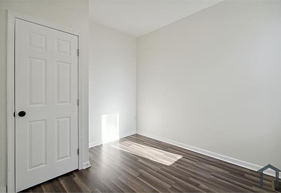 4th image of 2540 N 17th St