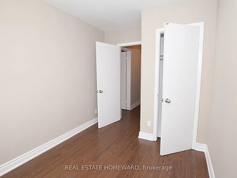 920 Pape Ave #B — Photo 18