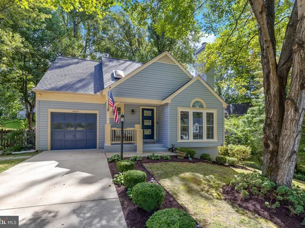 15062 Lindenberry Ln, Dumfries, VA 22025