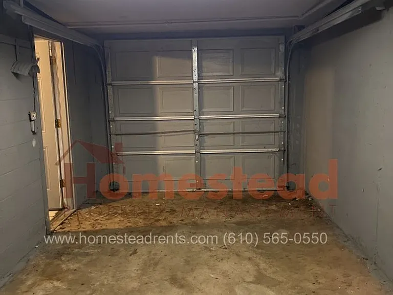 1340 Adair Rd — Photo 3