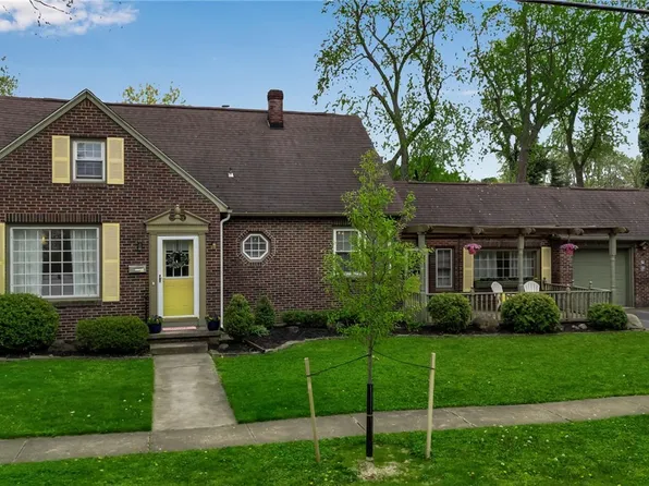 85 Columbia Dr, Buffalo, NY 14221