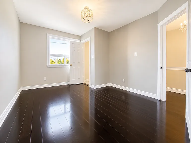 728 Weston Rd — Photo 9