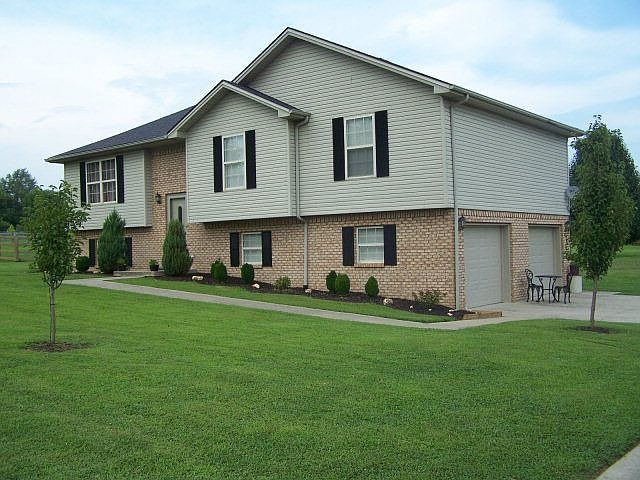 1st image of 1015 Diamond Brook Dr