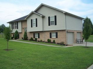 1015 Diamond Brook Dr, Richmond, KY 40475