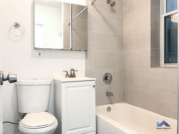 2nd image of 2026 W Webster Ave #2188031