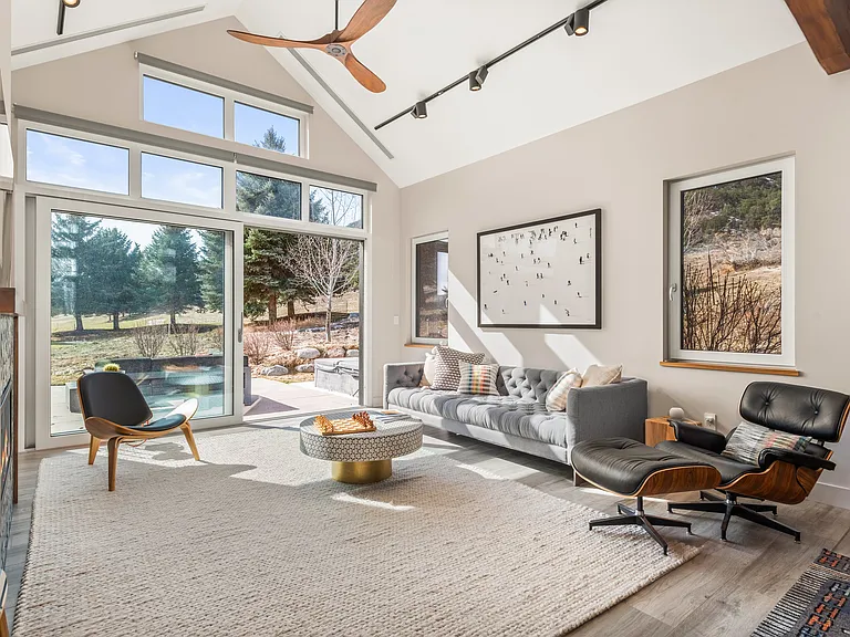 649 Saddleback Rd — Photo 8