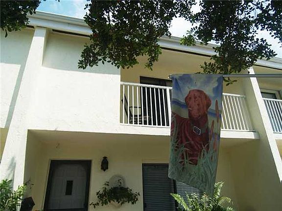 2nd image of 4011 Silver Palm Dr #4