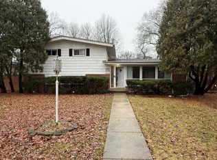 9200 Avers Ave, Evanston, IL 60203