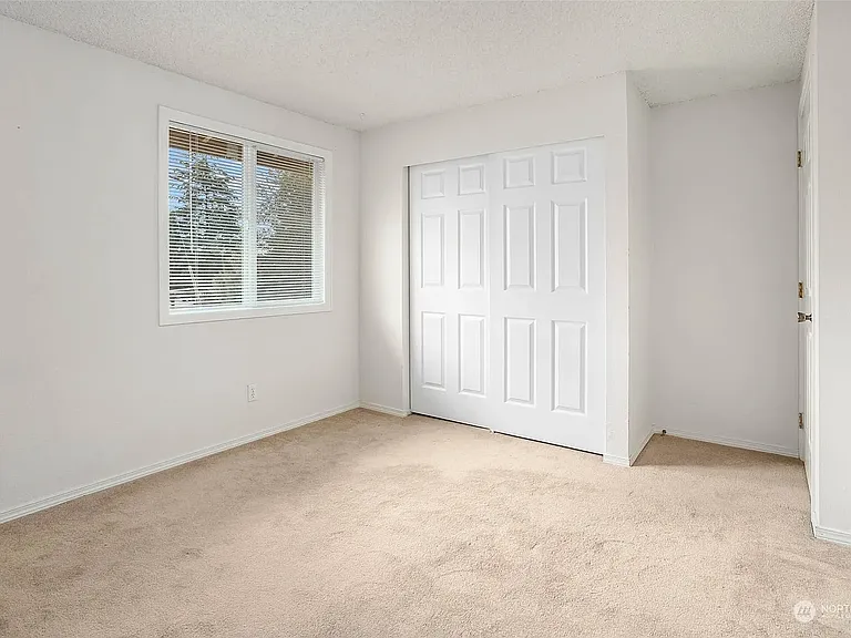 507 123rd Ave NE — Photo 17