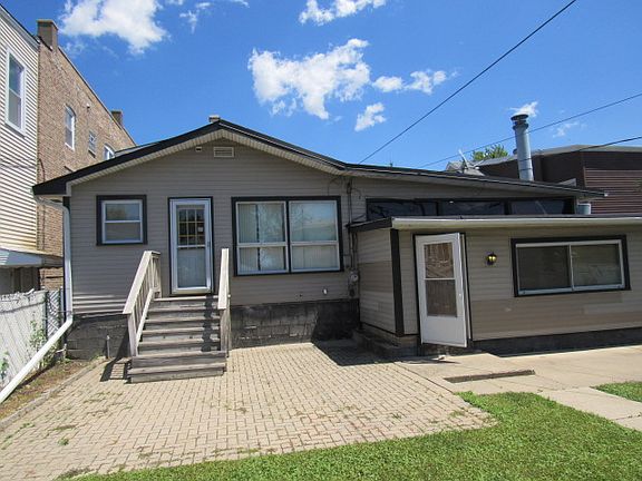 4th image of 2504 N 74th Ave