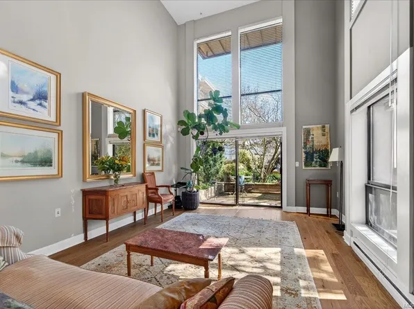 880 Short St #111, Saanich, BC V8X 2V5