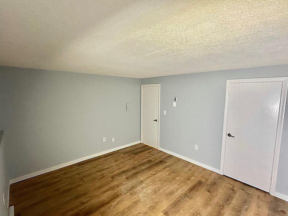 4th image of 4 Hazelwood Ave Unit 6
